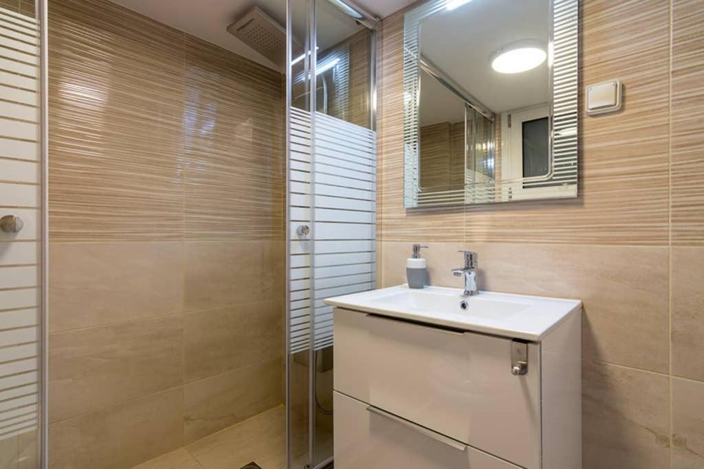 Brand New Decorated Flat For 4 Ppl In Pagrati Apartment Atena Exterior foto